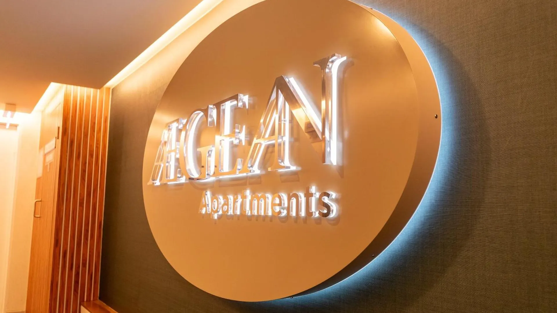 Aegean Resort Apartments Gold Coast 4*,