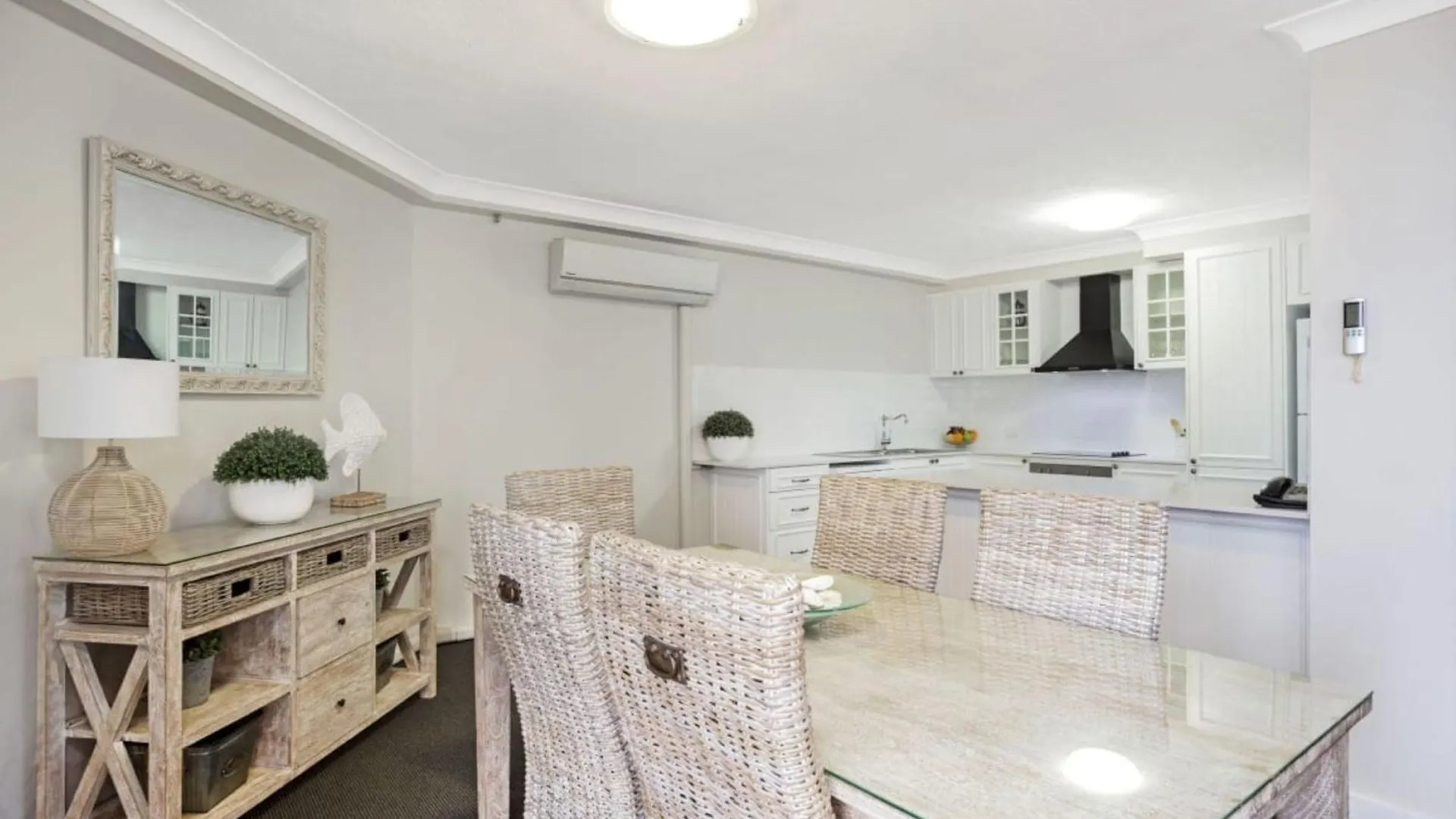 Aegean Resort Apartments Gold Coast 4*,